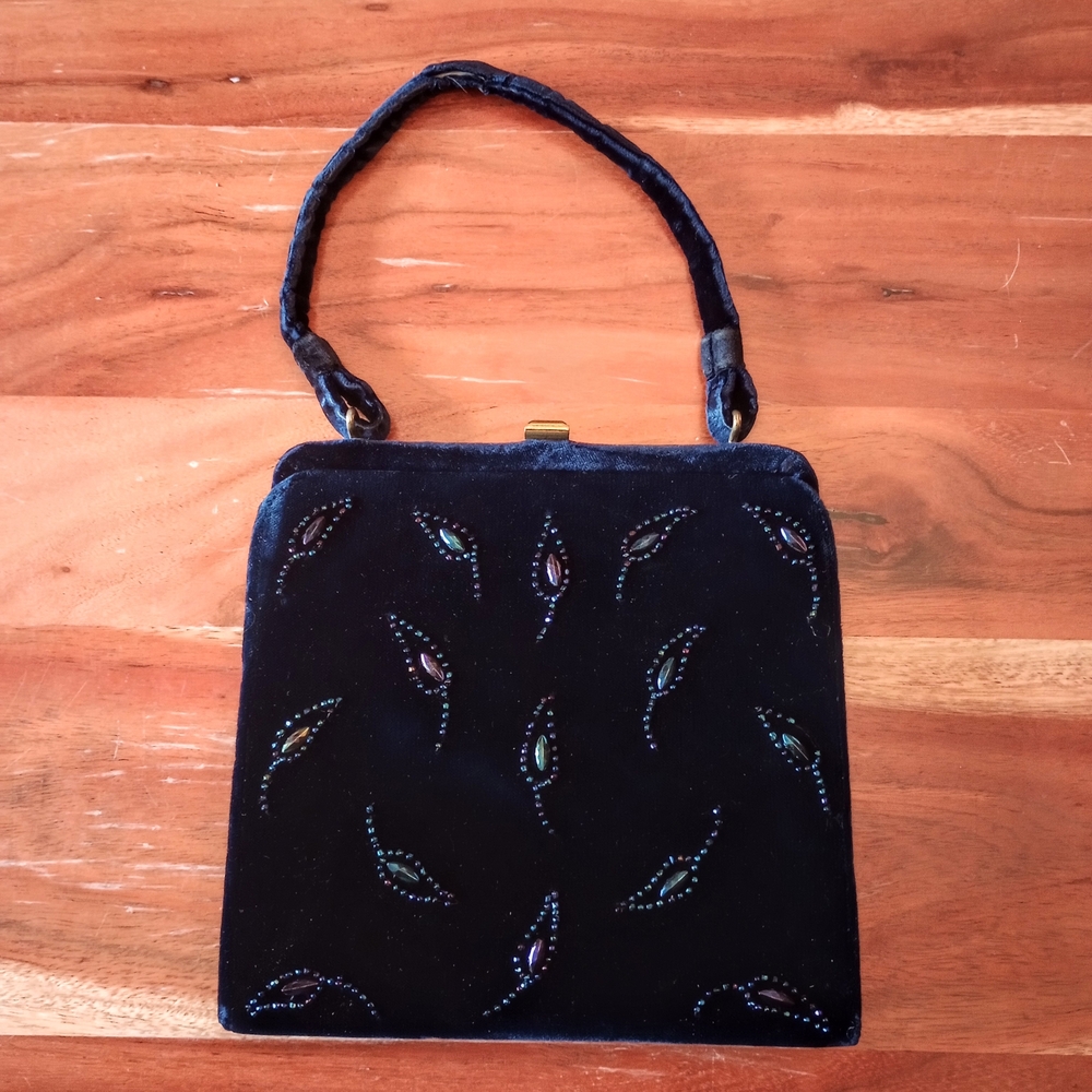 Vintage Souré mid-century navy blue velvet handbag